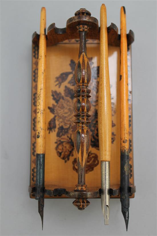 A Tunbridge ware rosewood flower mosaic and stickware weighted pen stand, 5.25in.
